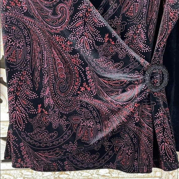 Notations Two-Piece Metallic Print Top/Skirt Set - Picture 5 of 8